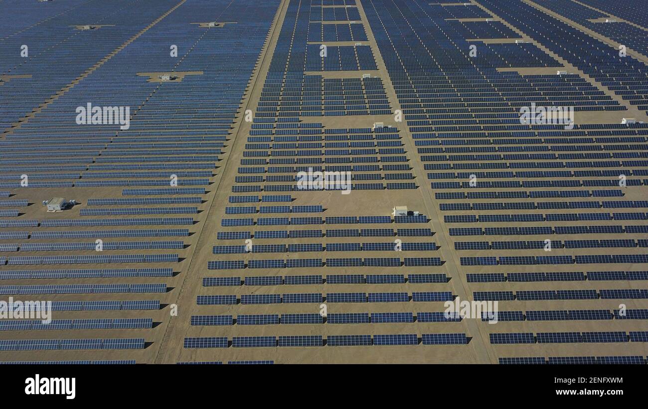 aerial-view-of-china-s-first-100-megawatt-molten-salt-solar-thermal