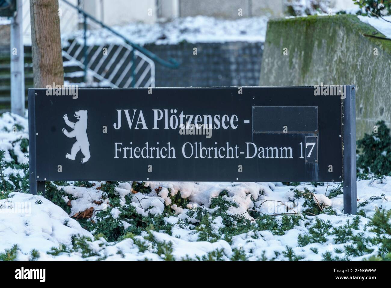 JVA Ploetzensee, Friedrich Olbricht Damm 17, Schild, Justizvollzugsanstalt, Berlin-Ploetzensee, Deutschland, Europa Stock Photo