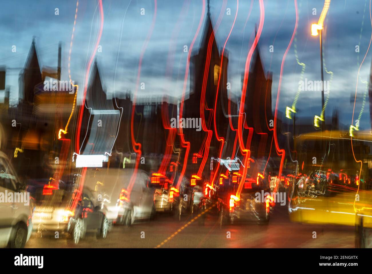 Oberbaumbruecke, Verkehrschaos, Stau, rush hour, verwischt, Schienenersatzverkehr U1, U3, Berlin Stock Photo
