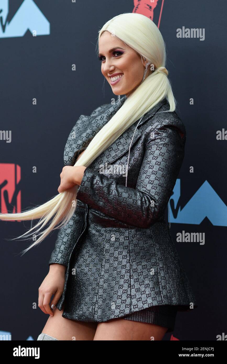Natalie Friedman arriving on the red carpet at the 2019 MTV Video Music