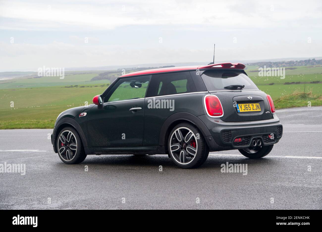 Front wheel drive hot hatch hi-res stock photography and images - Alamy
