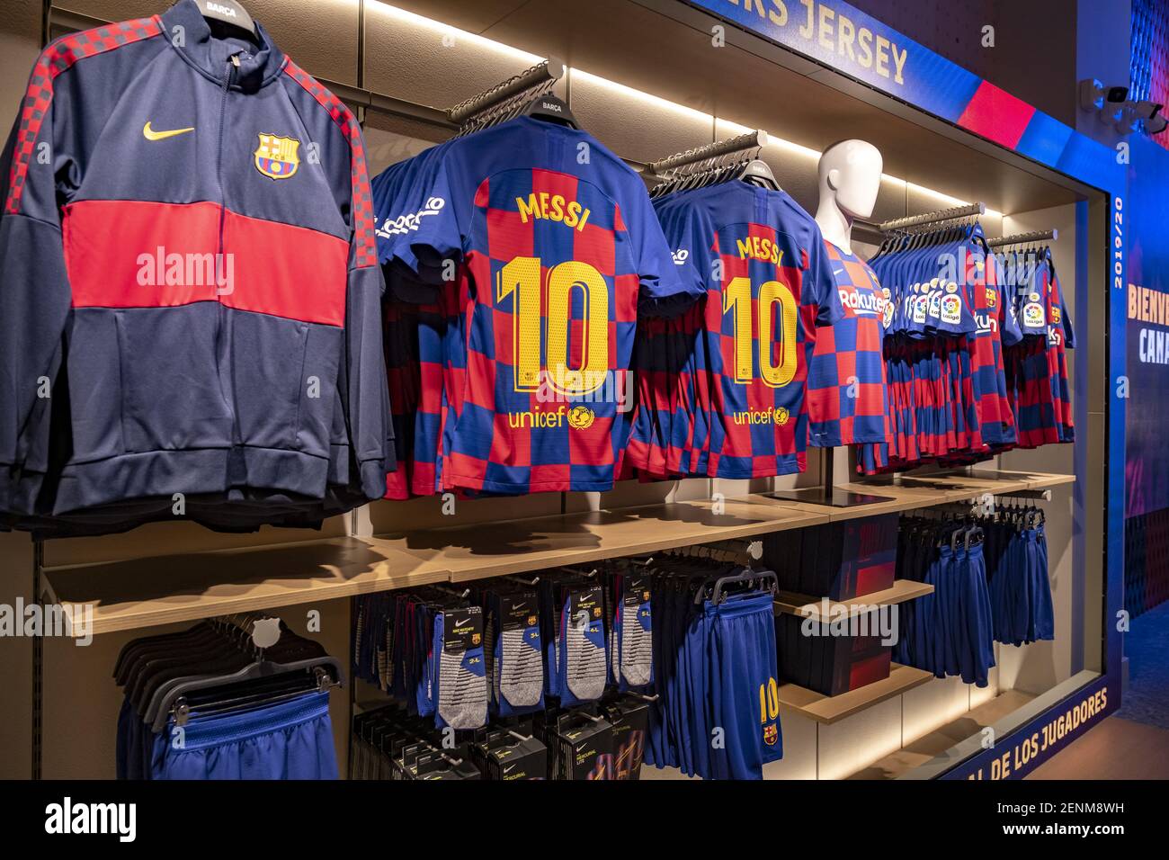 Football club barcelona store hi-res stock photography and images - Alamy