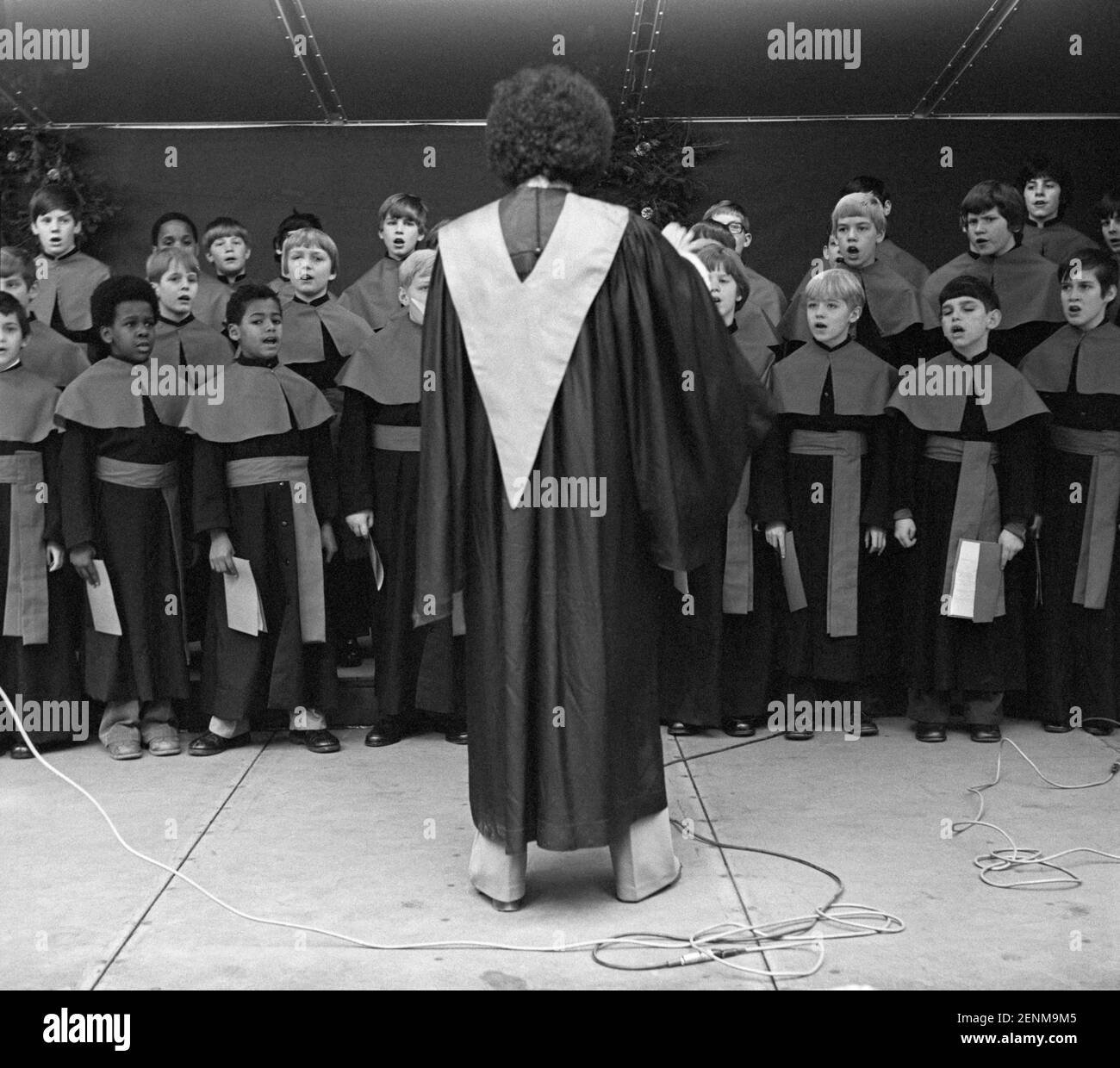 Christmas concert in the courtyard of City Hall, Philadelphia, Pa., USA. 1976 Stock Photo