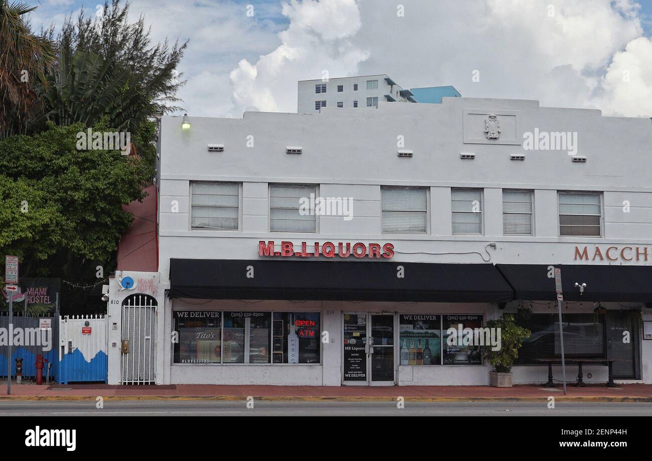 The exterior of the Miami Hostel, Jerry Falwell Jr.'s South Beach real  estate venture with a former Fontainebleau pool attendant. (Photo by Carl  Juste/Miami Herald/TNS/Sipa USA Stock Photo - Alamy