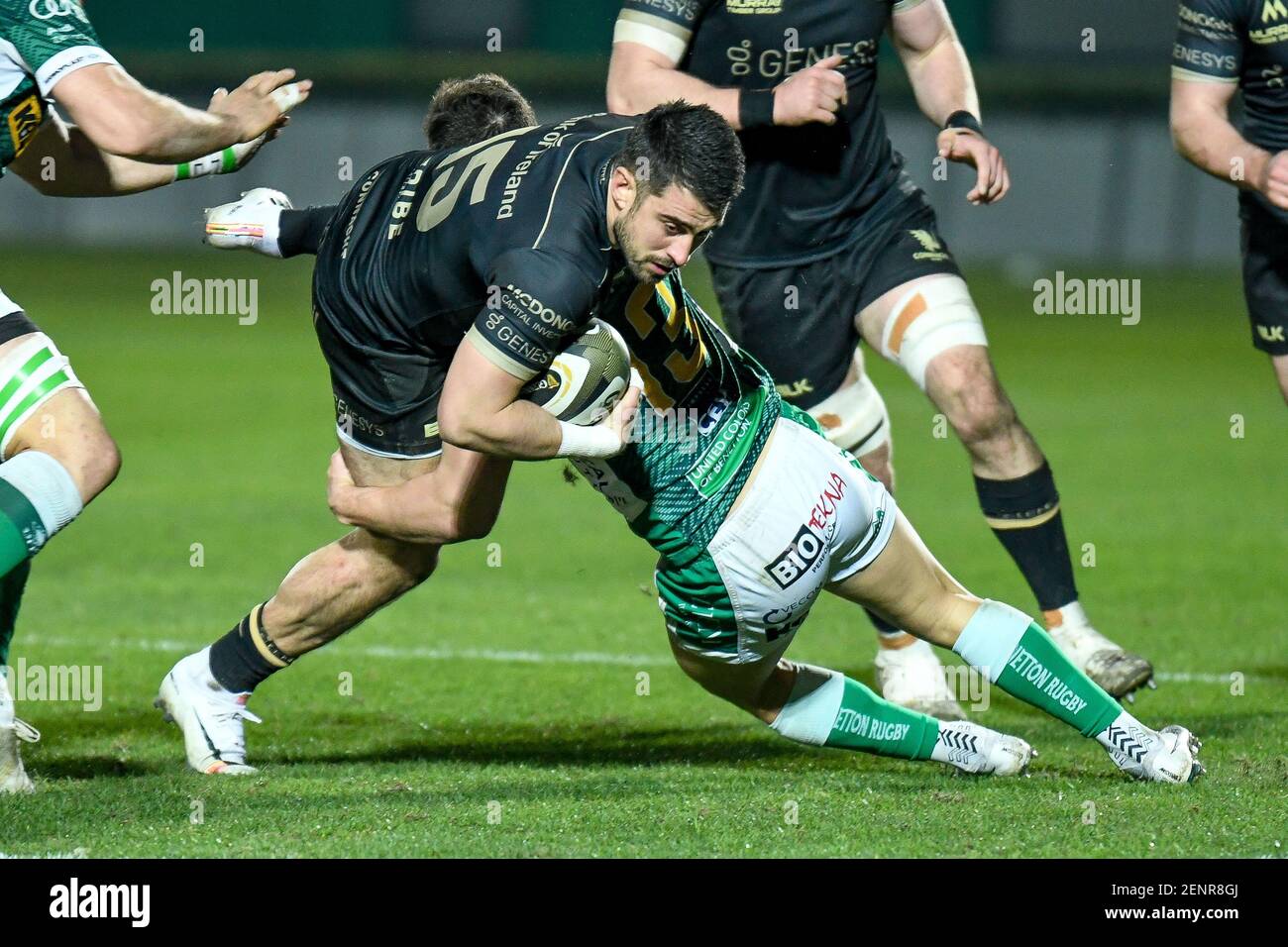 Treviso, Italy. 26th Feb, 2021. Treviso, Italy, Monigo stadium, February 26, 2021, Tiernan O'Halloran (Connacht) tackled by Joaquin Riera (Benetton Treviso) during Benetton Treviso vs Connacht Rugby - Rugby Guinness Pro 14 match Credit: Ettore Griffoni/LPS/ZUMA Wire/Alamy Live News Stock Photo