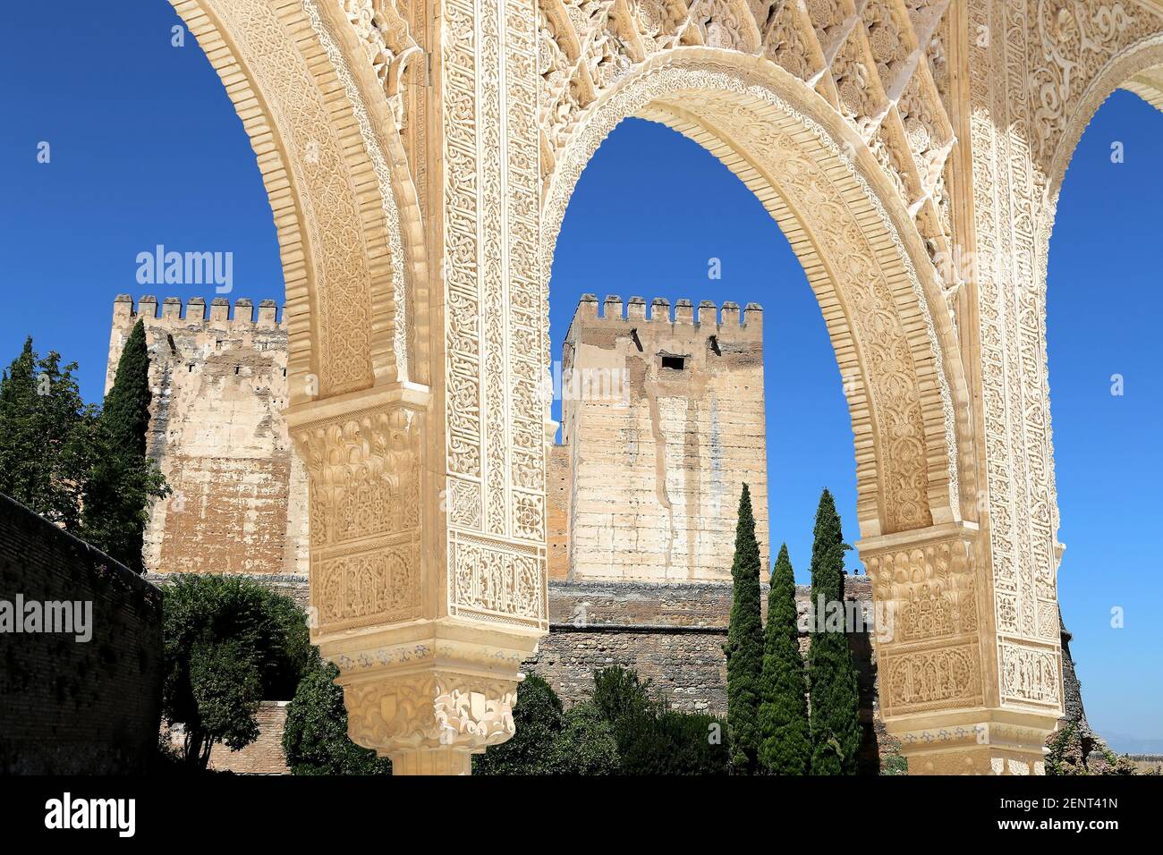Granada arc buildings hi-res stock photography and images - Alamy