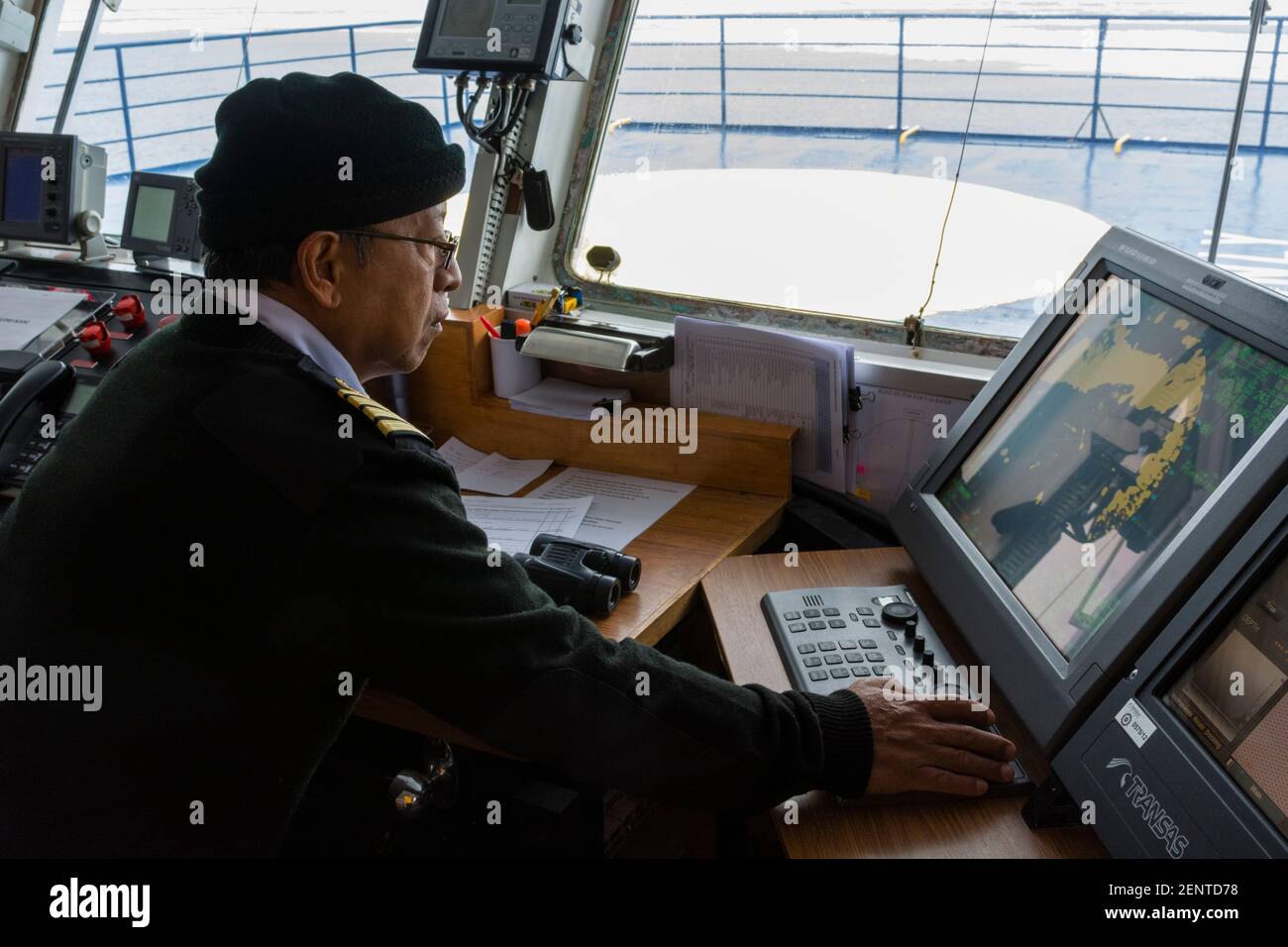 Cruise svalbard polar hi-res stock photography and images - Page 2 - Alamy