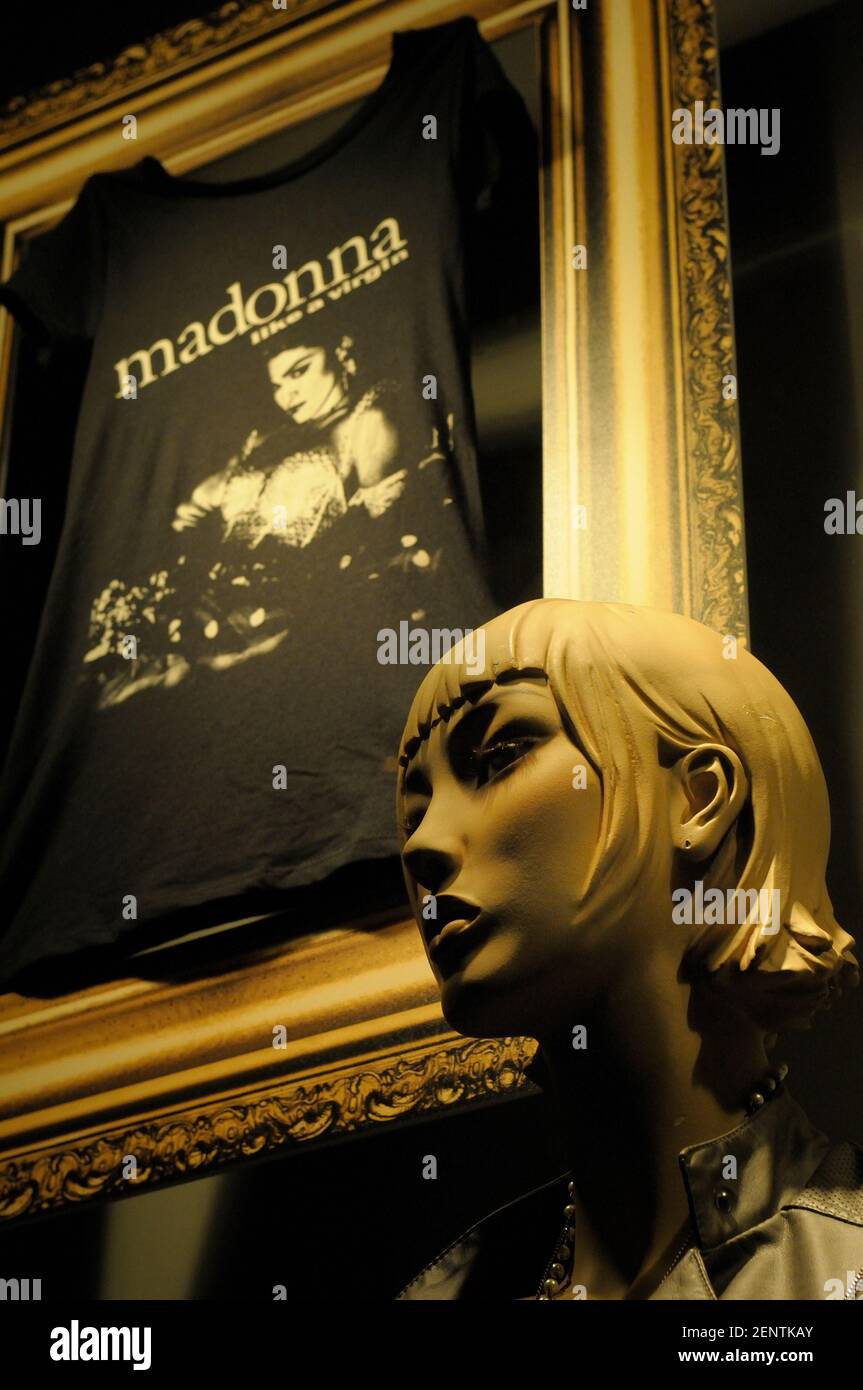 Madonna Like a Virgin - copertina in vinile d'epoca Foto stock - Alamy