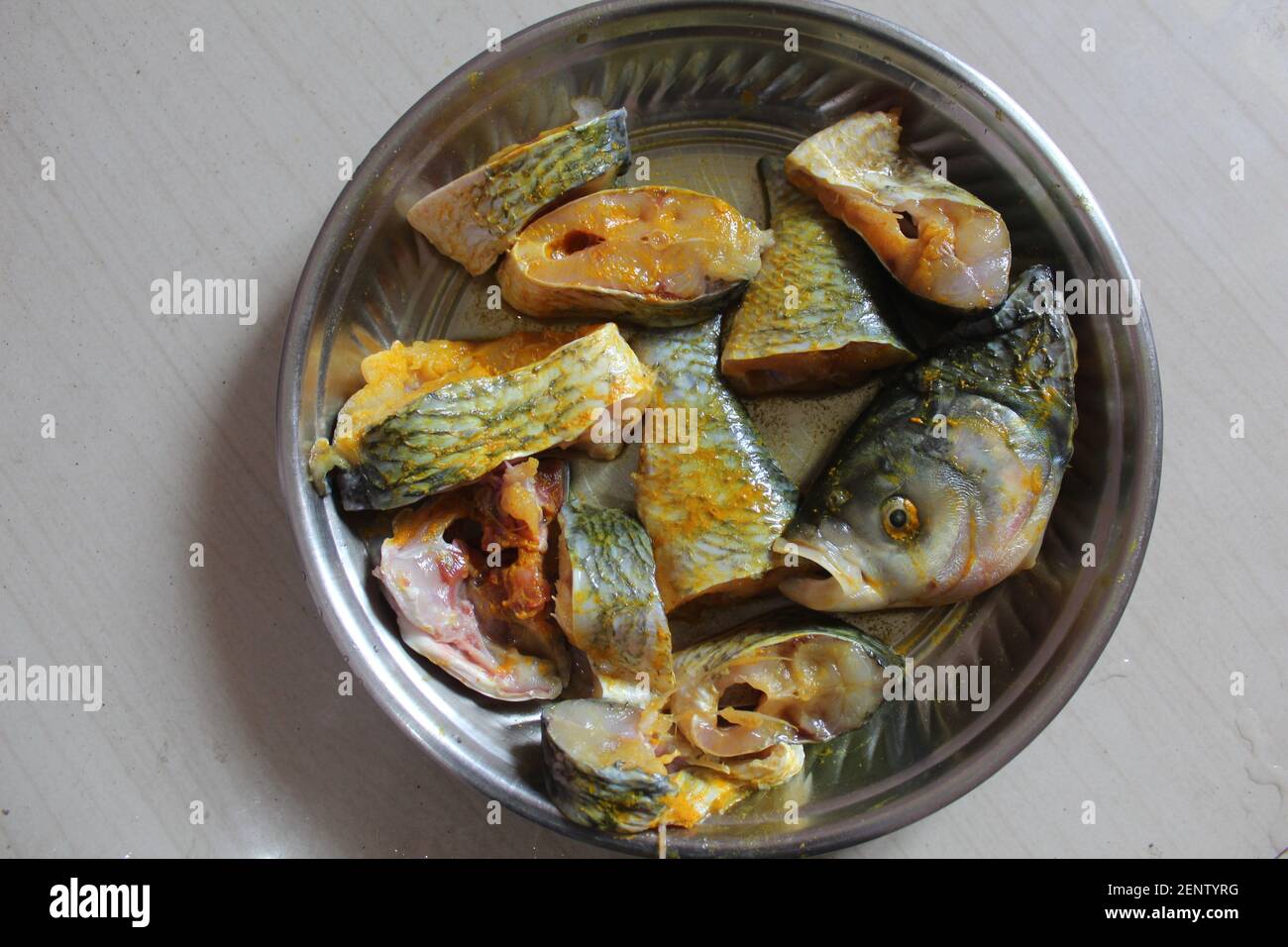 fish cut into pieces fish steak cutting Stock Photo - Alamy