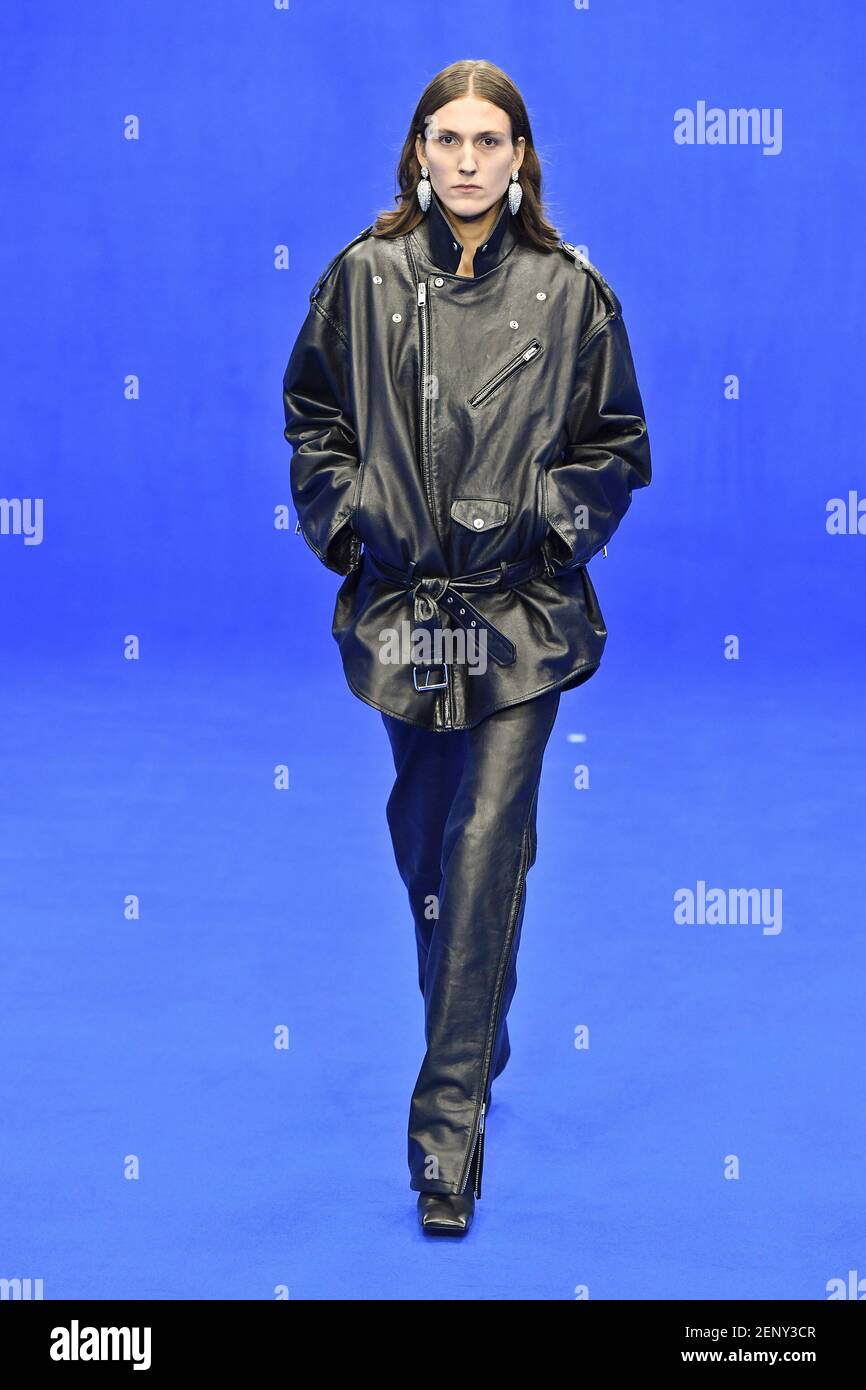Model June walking on the runway during the Balenciaga Ready to Wear  Spring/Summer 2020 show part of Paris Fashion Week on September 29, 2019 in  Paris, France. (Photo by Jonas Gustavsson/Sipa USA