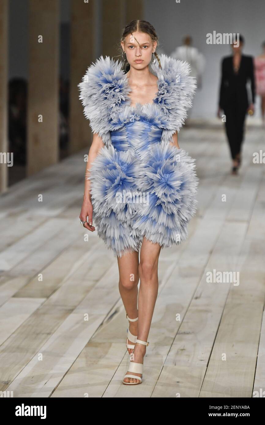 Model Cosima Fritz walking on the runway during the Alexander McQueen Ready  to Wear Spring/Summer 2020 show part of Paris Fashion Week on September 30,  2019 in Paris, France. (Photo by Jonas