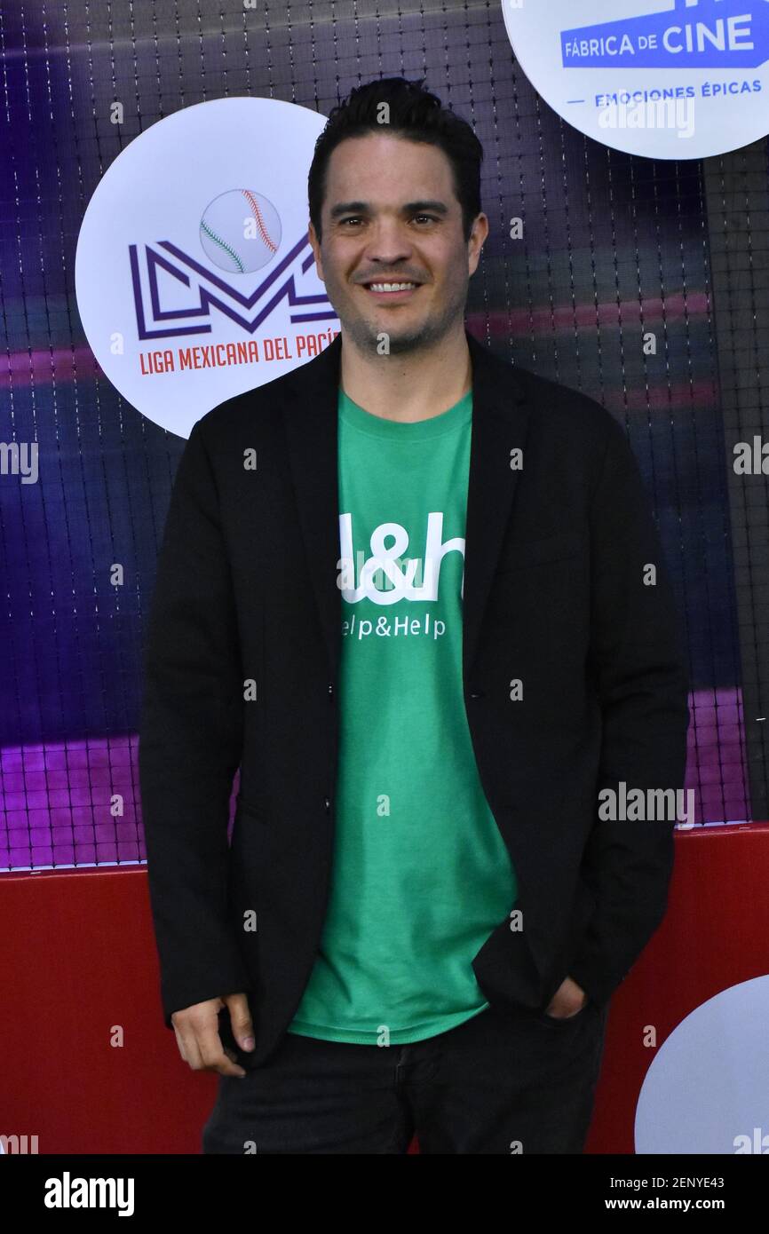 MEXICO CITY, MEXICO - OCTOBER 1: Kuno Becker poses for photos during a