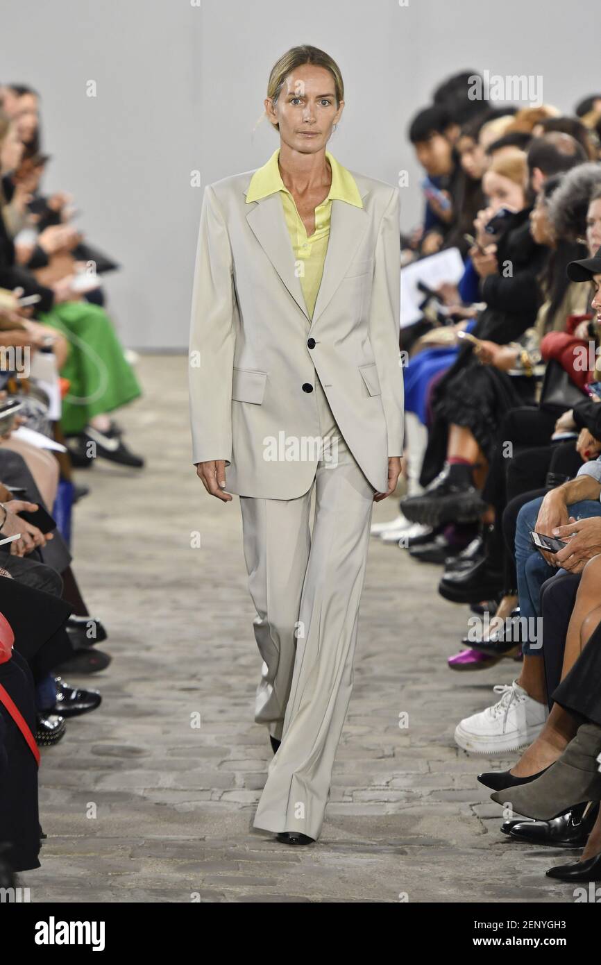 Model Georgina Grenville Walking On The Runway During The Kwaidan 