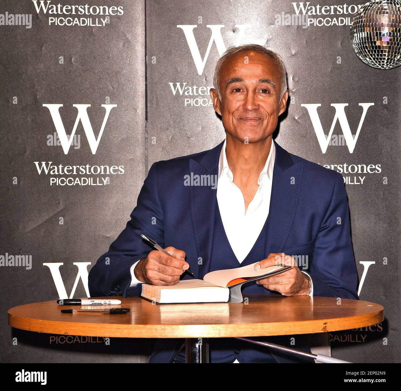 Andrew Ridgeley attends a book signing for 'Wham! George & Me' at Waterstones bookstore in Piccadilly. (Photo by Keith Mayhew / SOPA Images/Sipa USA) Stock Photo