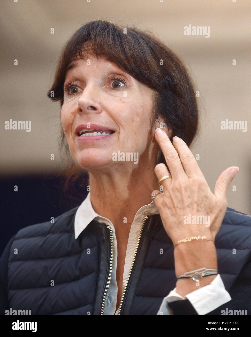 Isabelle guerin hires stock photography and images Alamy