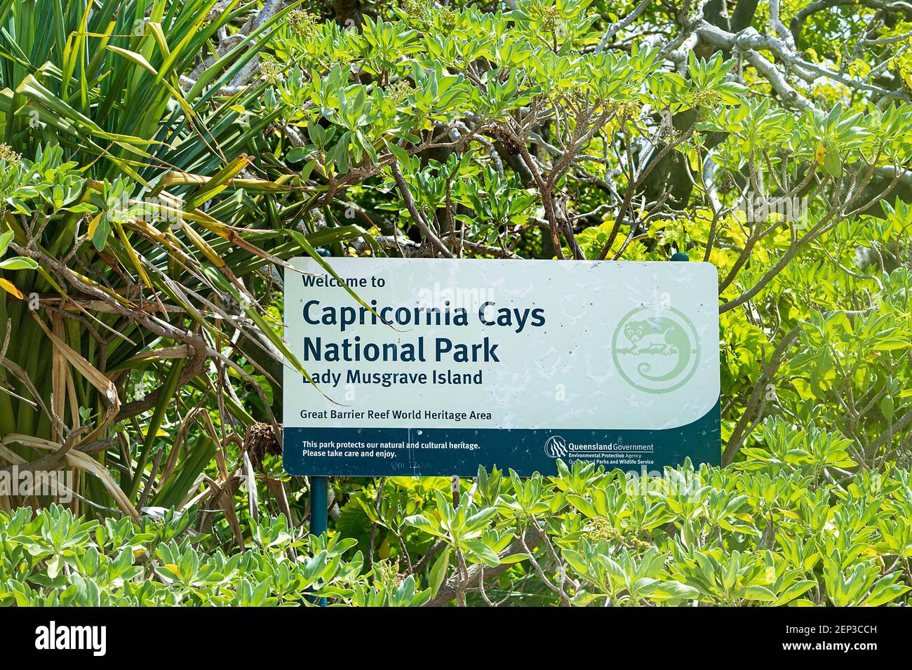 Welcome sign to Capricorn Cays National Park on Lady Musgrave Island, Southern Great Barrier Reef, Queensland, QLD, Australia Stock Photo