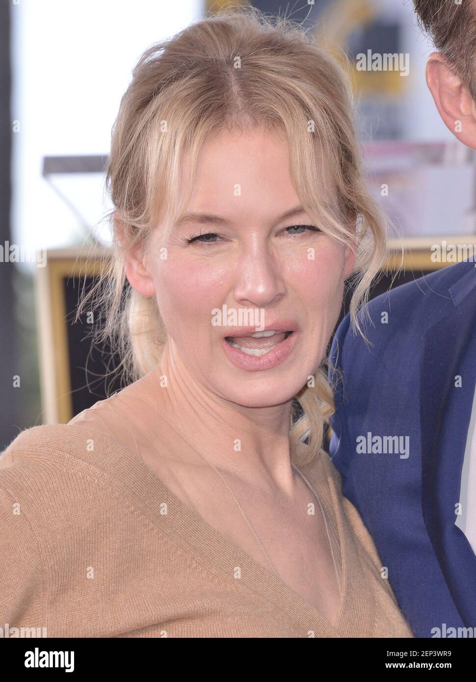 Renee Zellweger at the Harry Connick Jr Star On The Hollywood Walk Of