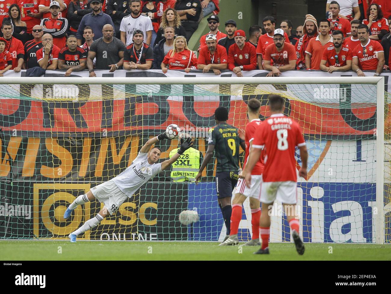 Tondela 10 27 2019 Tondela Sports Club Welcomed Sport Lisboa E Benfica This Afternoon At Joao Cardoso Stadium In A Match Counting For The 8th Round Of The I Liga 2019 20 Odysseas Vlachodimos