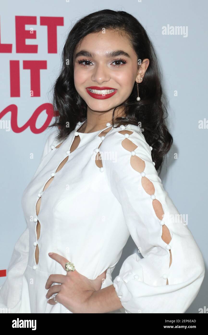 LOS ANGELES, CALIFORNIA, USA - NOVEMBER 04: Actress Paulina Chavez