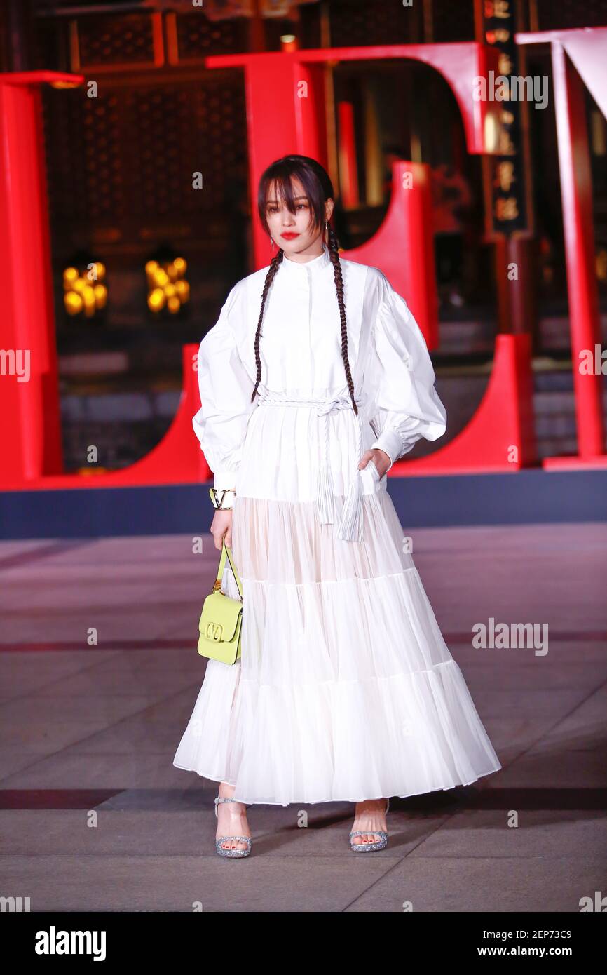 Tage med slag Asser Taiwanese-Hong Kong actress and model Shu Qi attends the Valentino Haute  Couture Show in the Summer Palace in Beijing, China, 7 november 2019.  Dress: Valentino (Photo by Stringer - Imaginechina/Sipa USA Stock