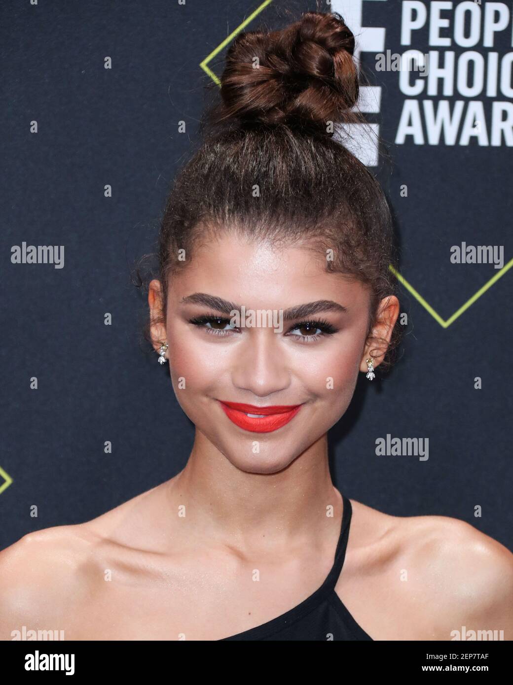 SANTA MONICA, LOS ANGELES, CALIFORNIA, USA - NOVEMBER 10: Actress