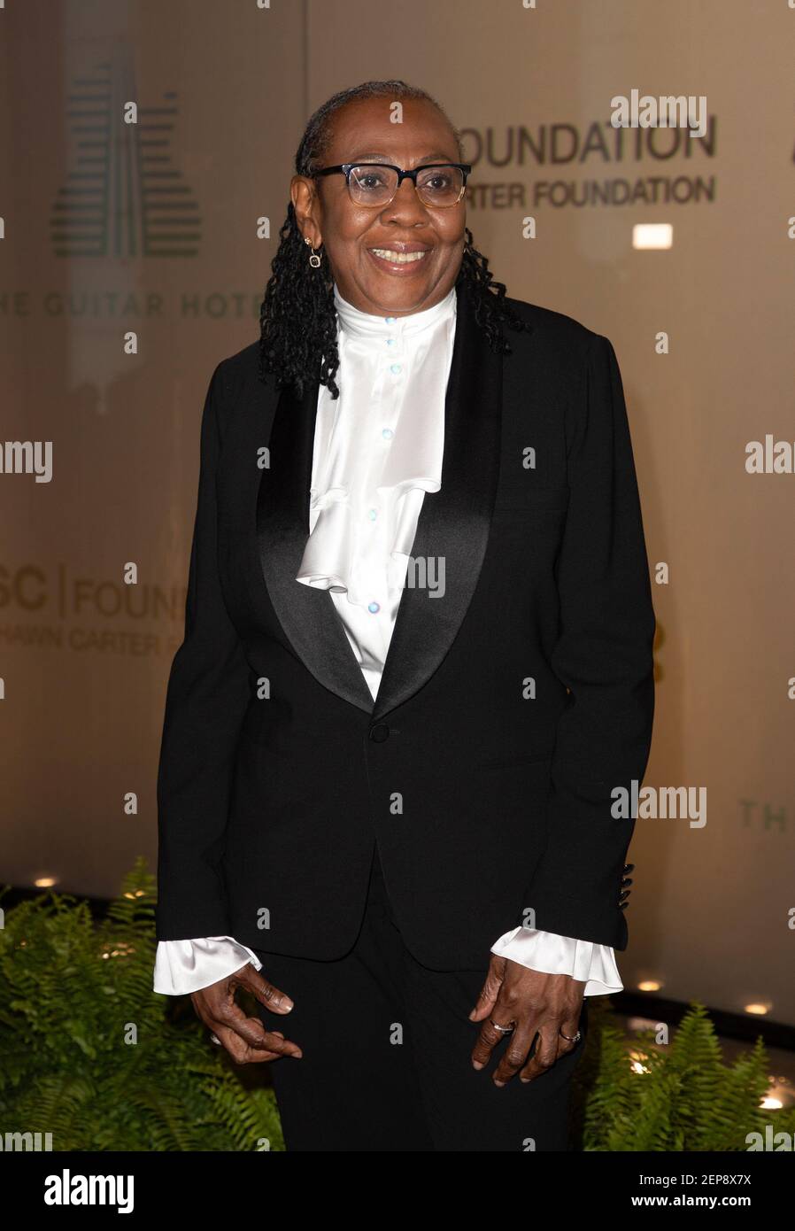 HOLLYWOOD, FL - NOV 16: Ms. Gloria Carter is seen during The Shawn