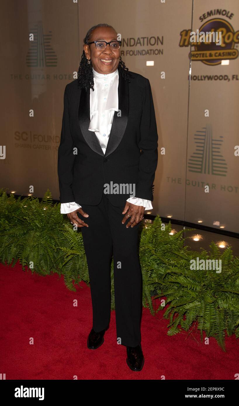 HOLLYWOOD, FL - NOV 16: Ms. Gloria Carter is seen during The Shawn