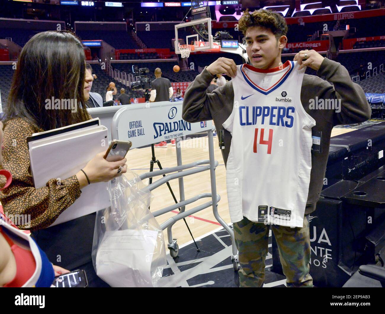 International Music Artist Inigo Pascual at the Los Angeles Clippers