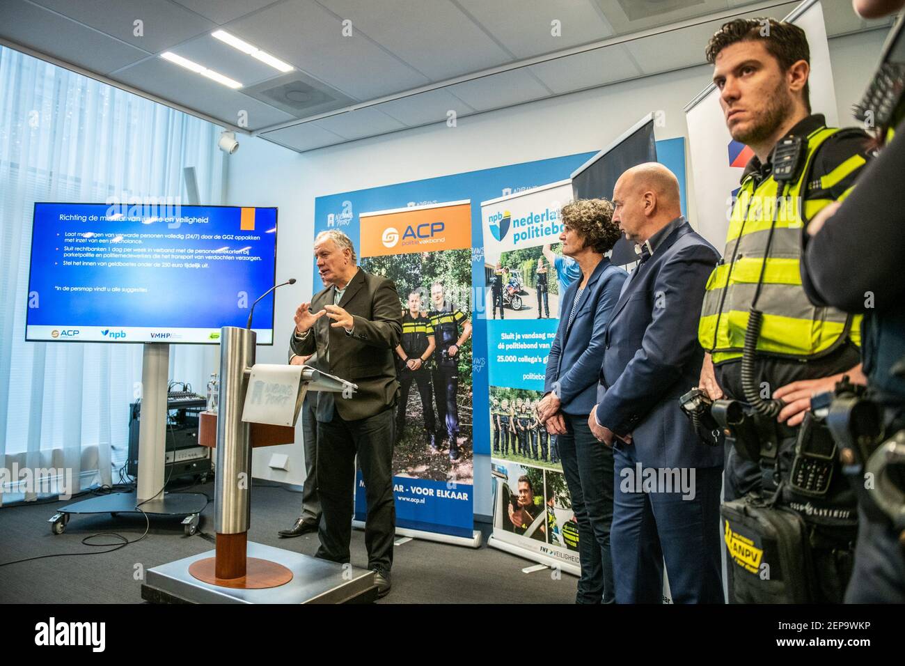 DEN HAAG, 21-11-2019, Dutch Police Unions make a statement about