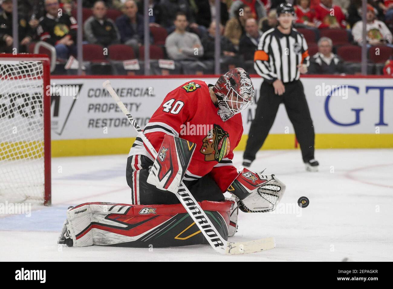 Blackhawks goaltender Robin Lehner makes a save during the second period against the Hurricanes. (Photo by Armando L. Sanchez / Chicago Tribune/TNS/Sipa USA) Stock Photo