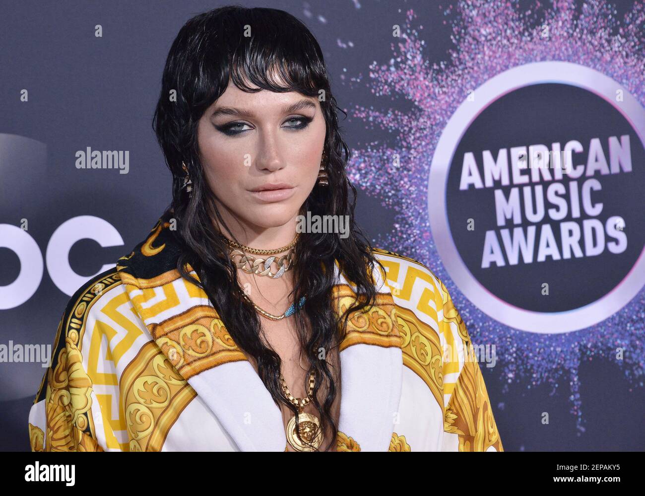 Kesha Arrives At The 2019 American Music Awards Held At The Microsoft Theater In Los Angeles Ca 2136