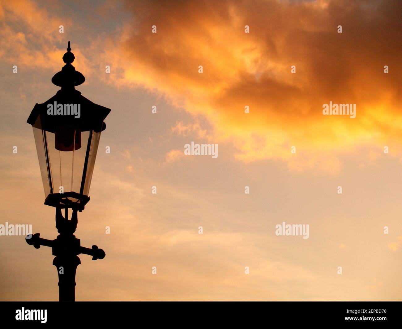 Lighting lantern hi-res stock photography and images - Alamy