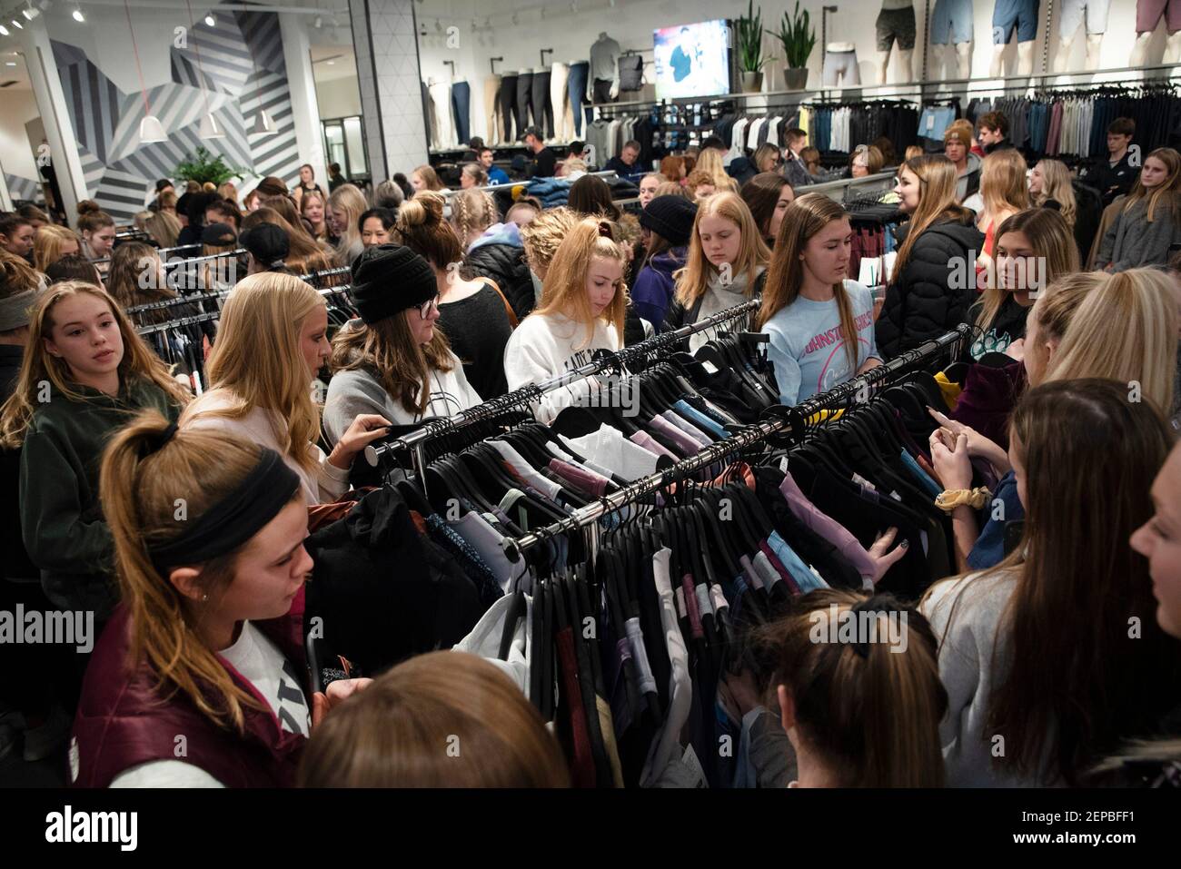 jordan creek lululemon