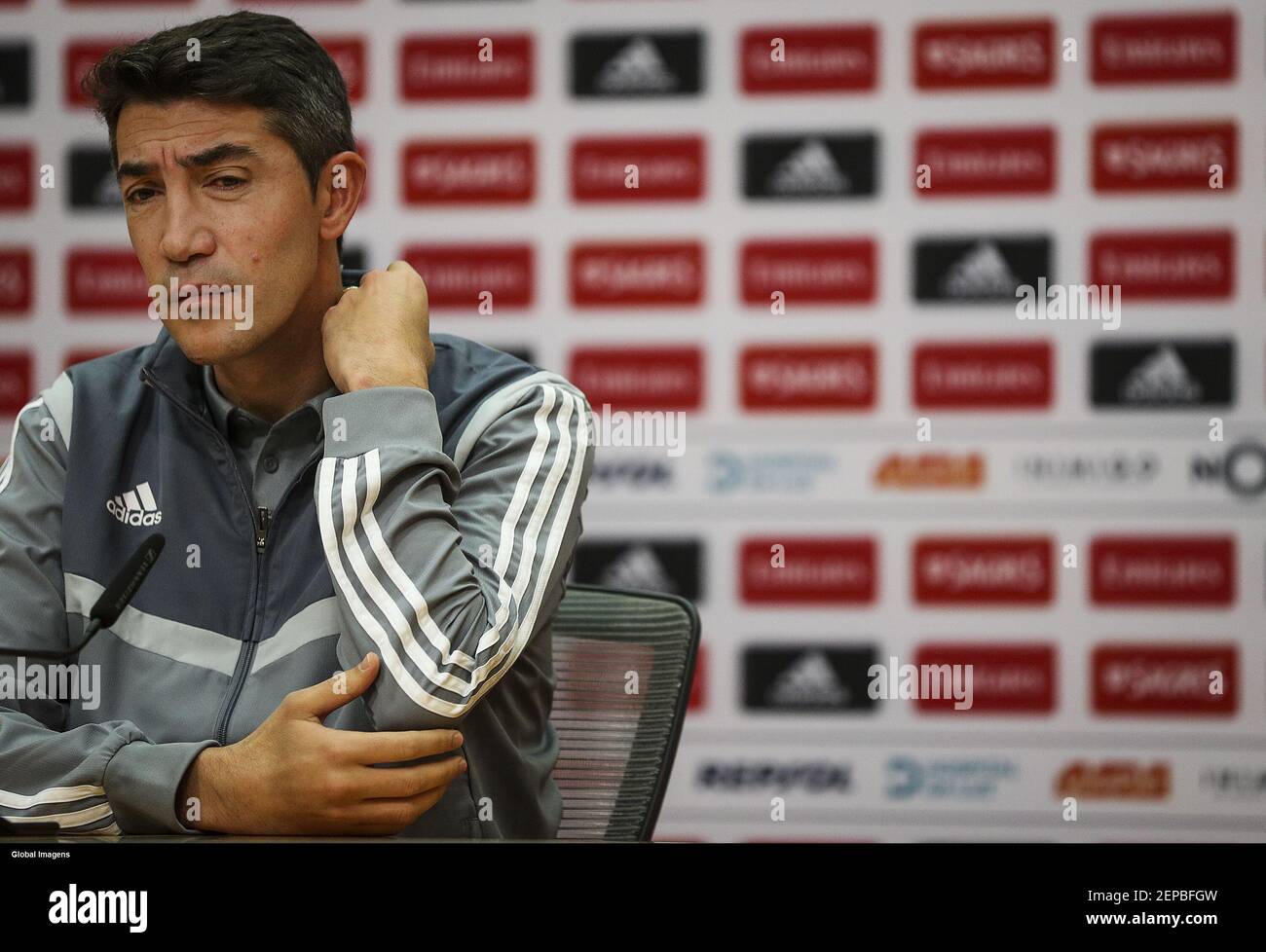 Seixal, 11/29/2019 Bruno Lage, SL Benfica coach during the prematch