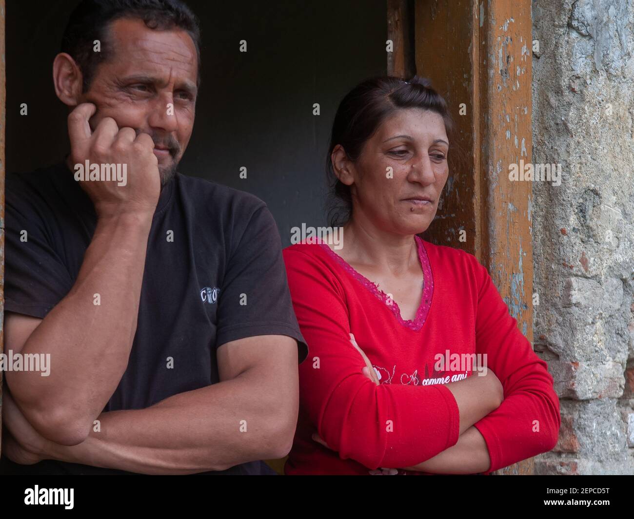 Lomnicka, Slovakia. 05-16-2018. Gypsy parents living in misery and poverty in a abandoned Roma community in the heart of Slovakia. Stock Photo