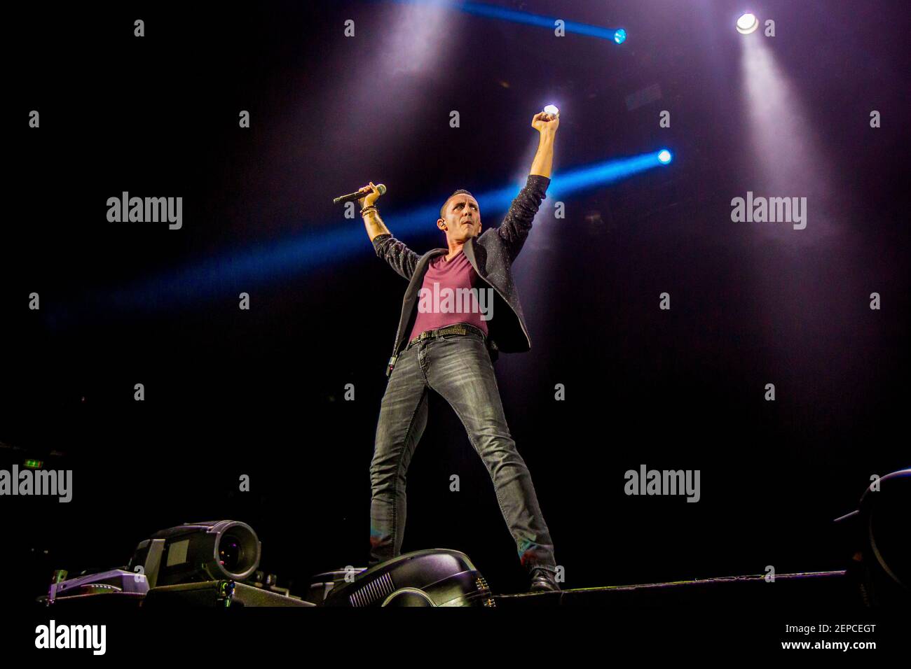 Modà are among the most successful bands in Italy, with 7 albums and ...
