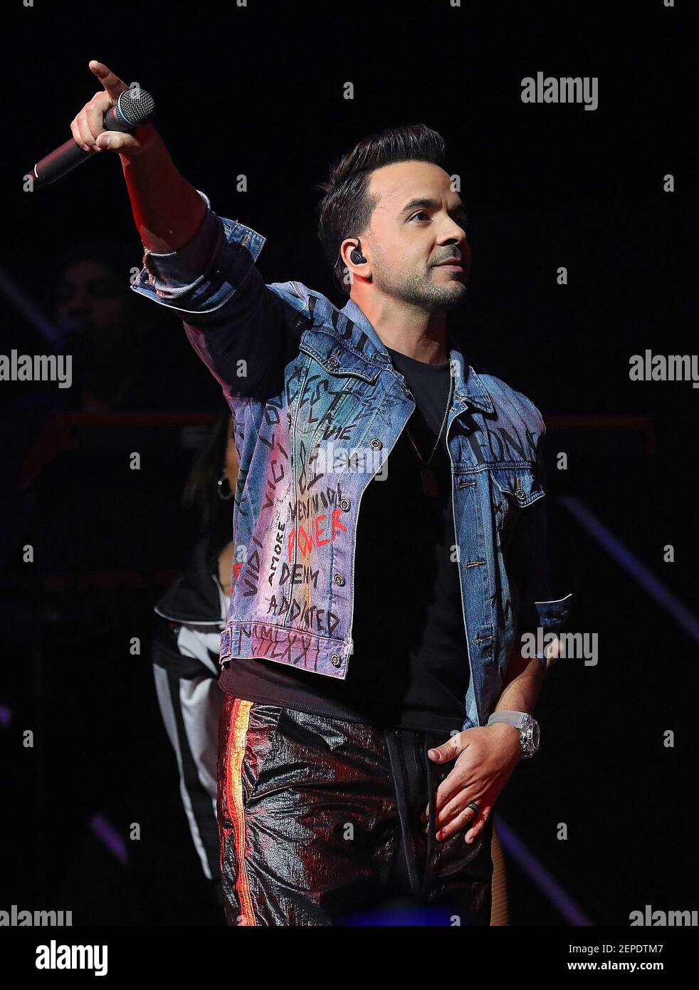 MIAMI, FL DEC 7 Luis Fonsi performs during Uforia Amor a la Music