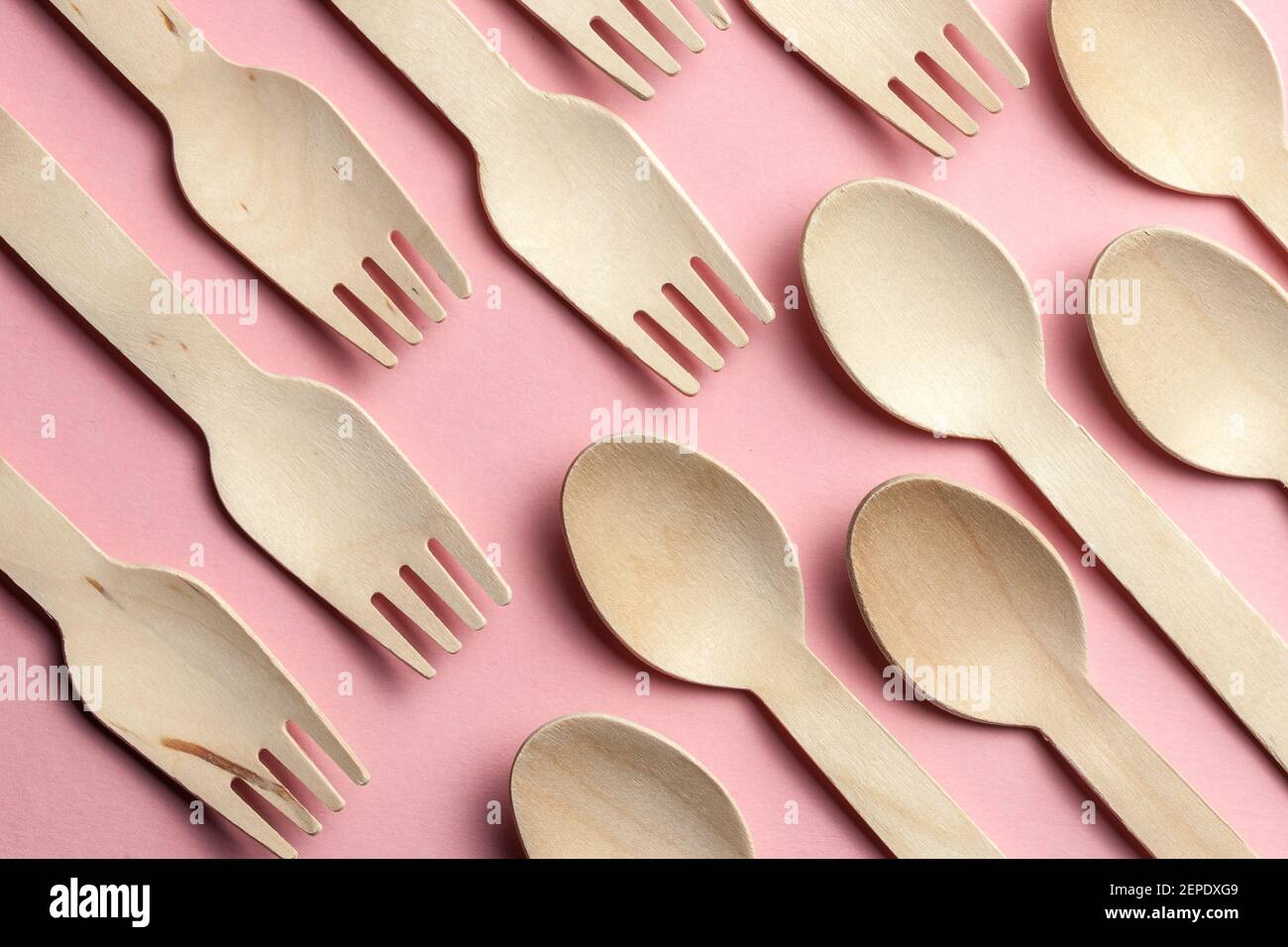 ecofriendly and disposable kitchenware pattern. wooden spoons and