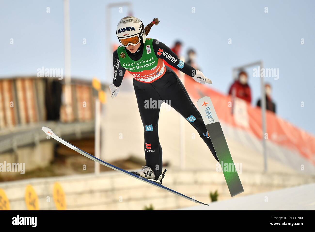 Normal hill team hi-res stock photography and images - Alamy