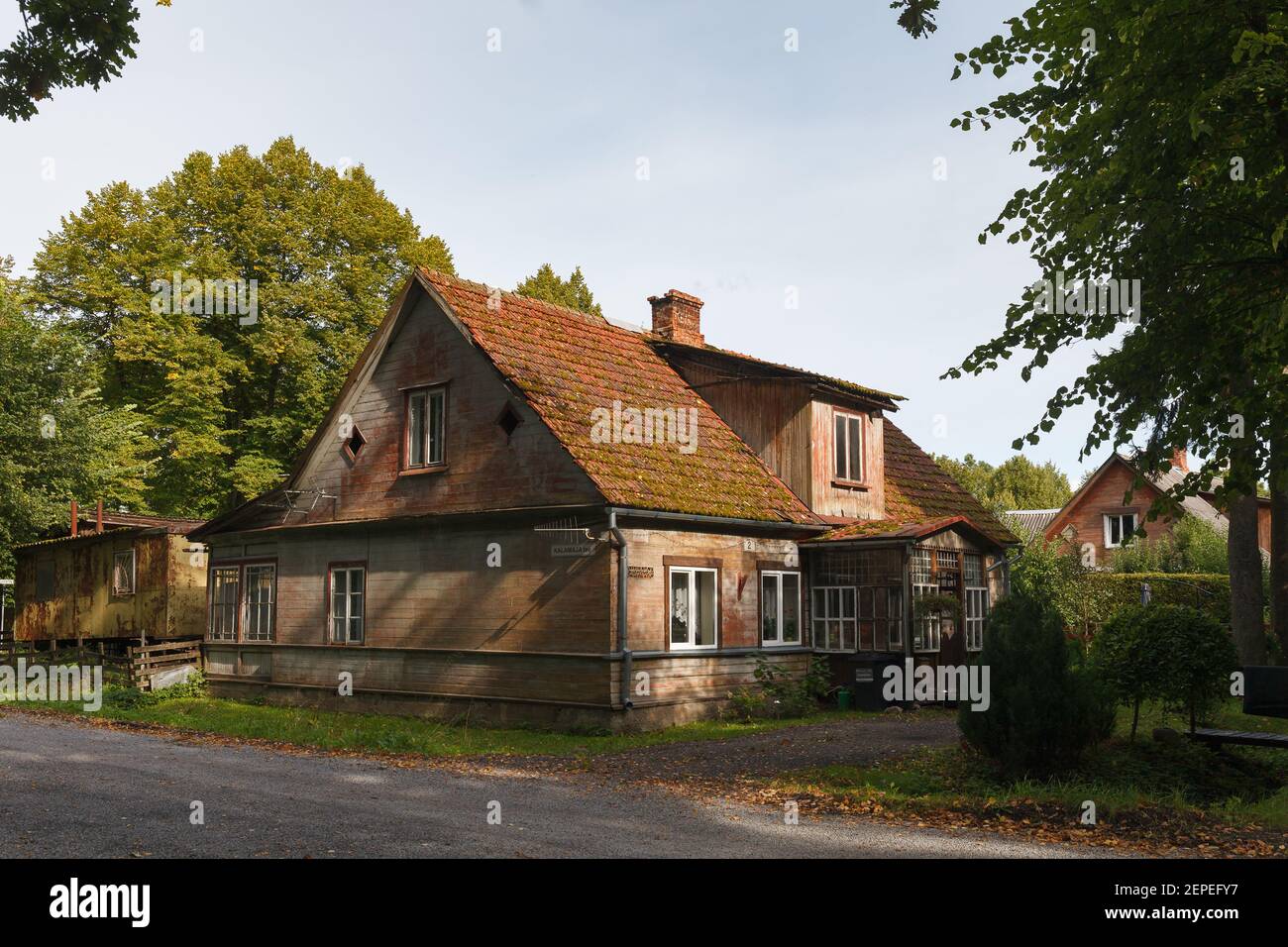 Traditional wooden country house. Sindi, Estonia Stock Photo Alamy