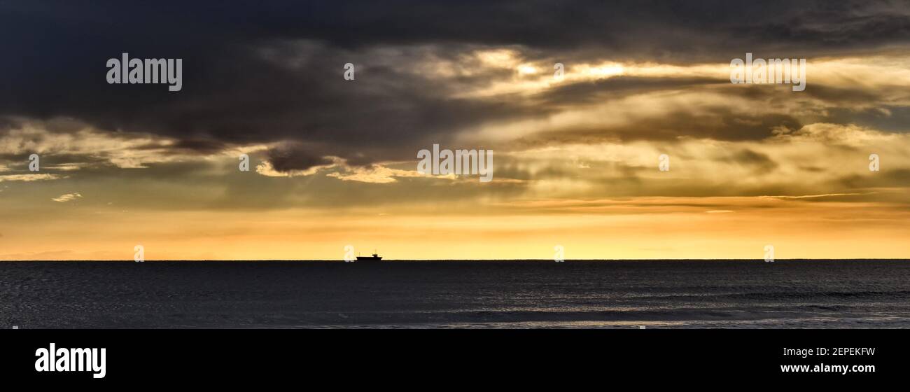 There is a ship on the horizon hi-res stock photography and images - Alamy