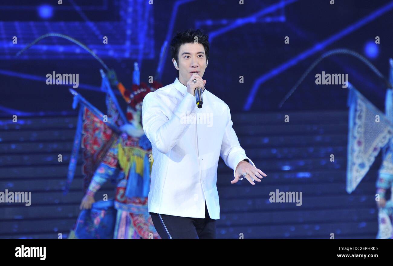 --FILE--Chinese-American singer-songwriter Wang Leehom sings at the ...