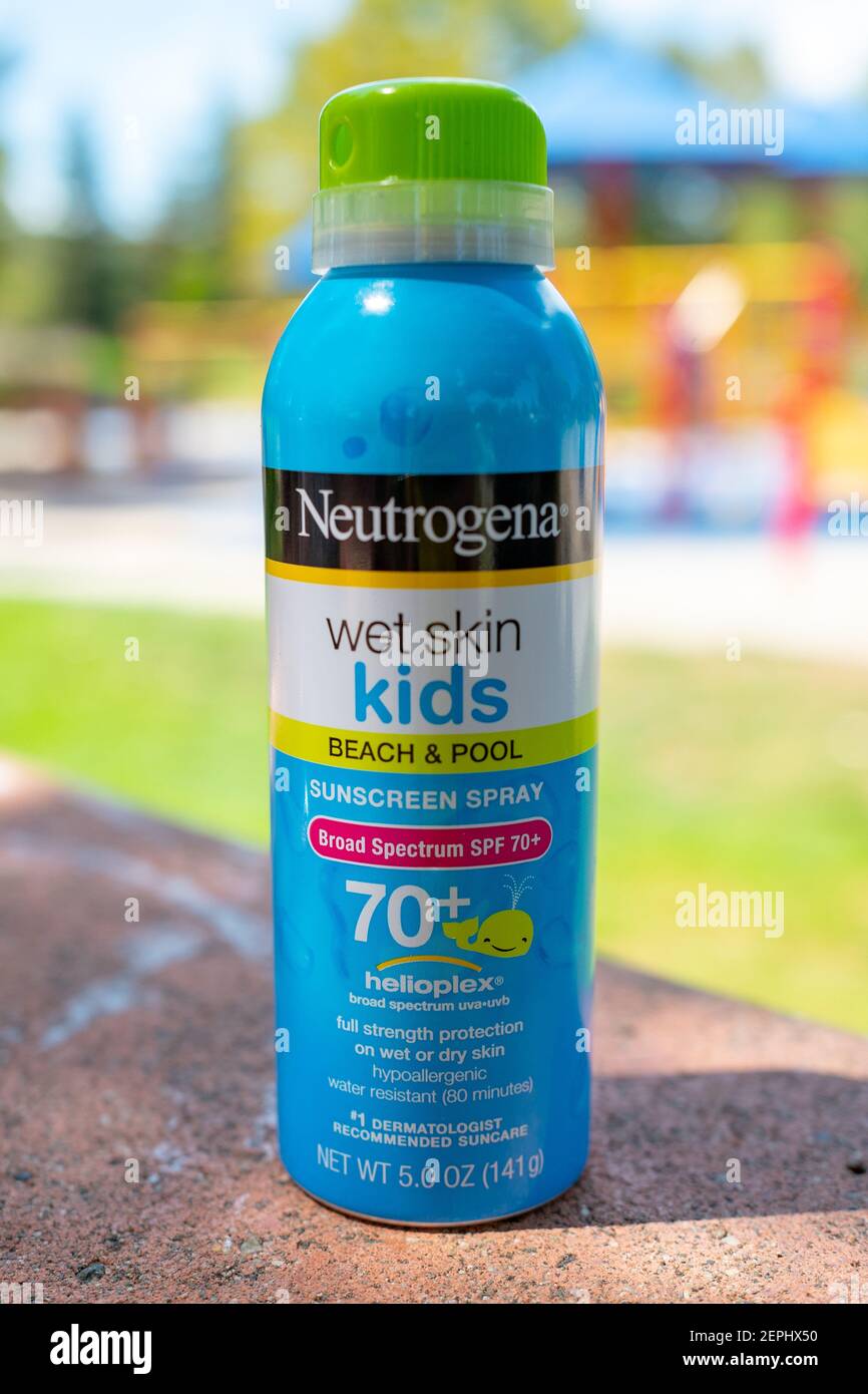 Close-up of spray bottle of Neutrogena Wet Skin Kids sunblock on a table  outdoors, a brand of parent company Johnson and Johnson, August 27, 2019.  (Photo by Smith Collection/Gado/Sipa USA Stock Photo -