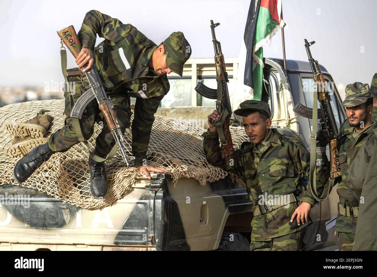Western sahara soldiers hires stock photography and images Alamy