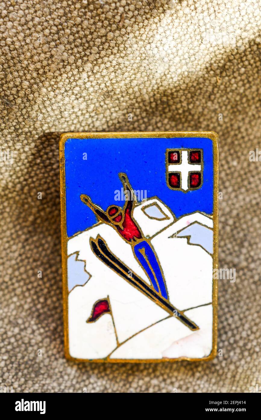 SK881 - INSIGNE SKI BLASON SAVOIE années 40 EUR 14,99