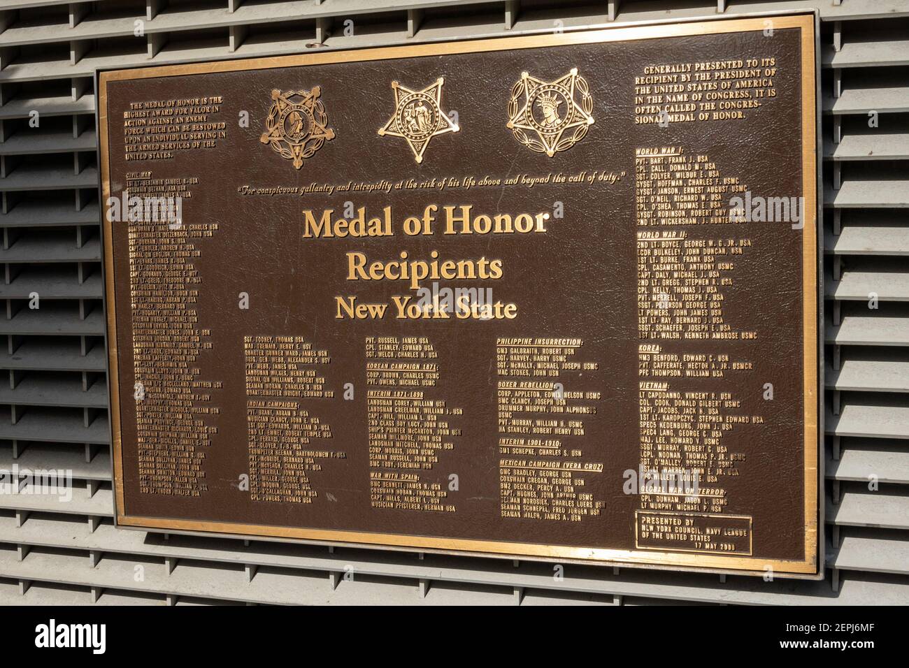 Medal of honor Plaque on Armed Forces Recruiting Station, Times Square, NYC, USA Stock Photo