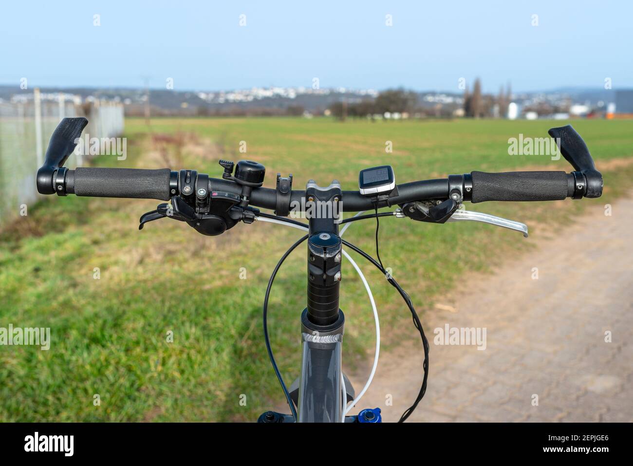 Handlebar accessories for mountain bikes outlet