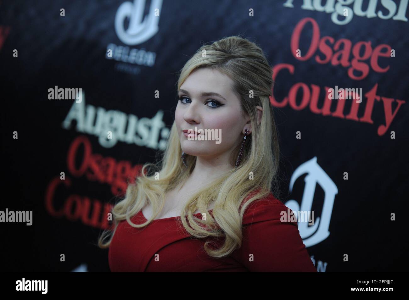 Abigail breslin and julia roberts hires stock photography and images