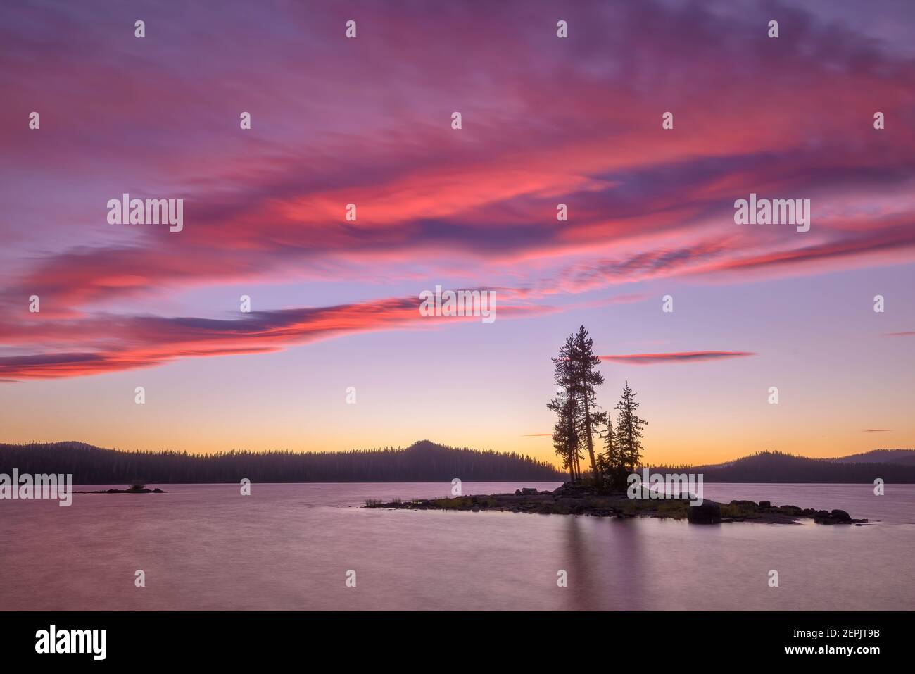 Sunset at Waldo Lake, Cascade Mountains, Oregon. Stock Photo