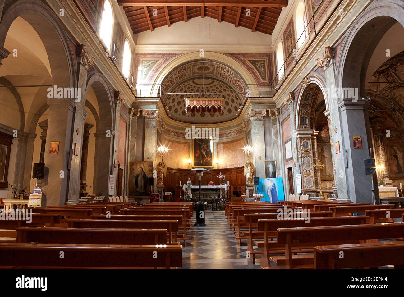 Chiesa di Sant'Angelo in Pescheria, Rome Stock Photo Alamy